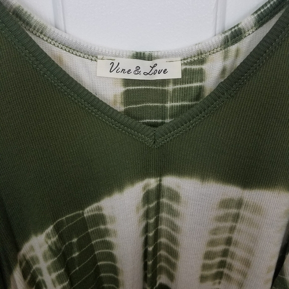 SALE🔥LAST 2! Cold Shoulder Tie Dye Tunic Top - Picture 6 of 8